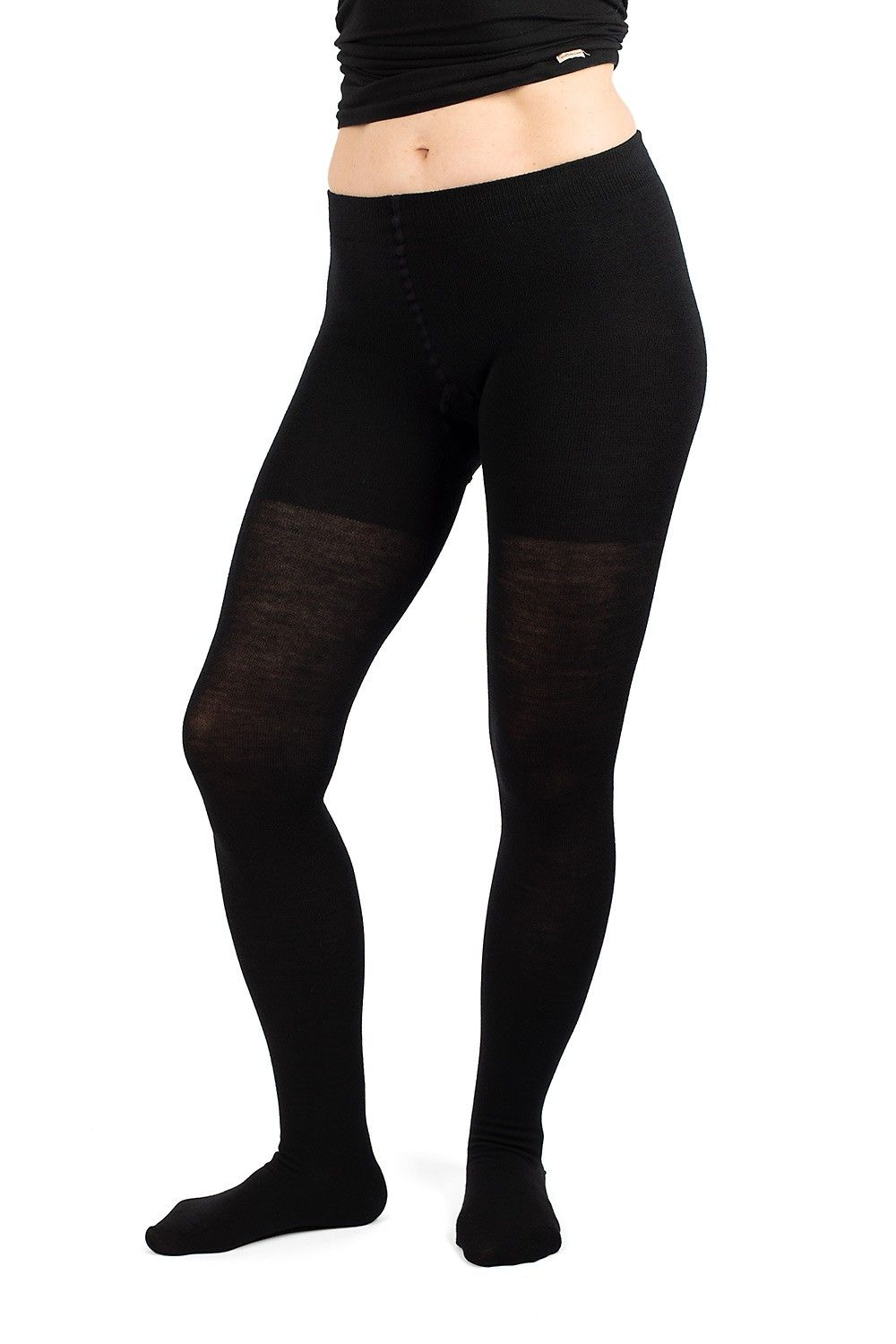 warme schwarze Strumpfhose aus bio Wolle (kbT), bio Baumwolle (kbA) und Elasthan vom Finkhof, getragen von vorne