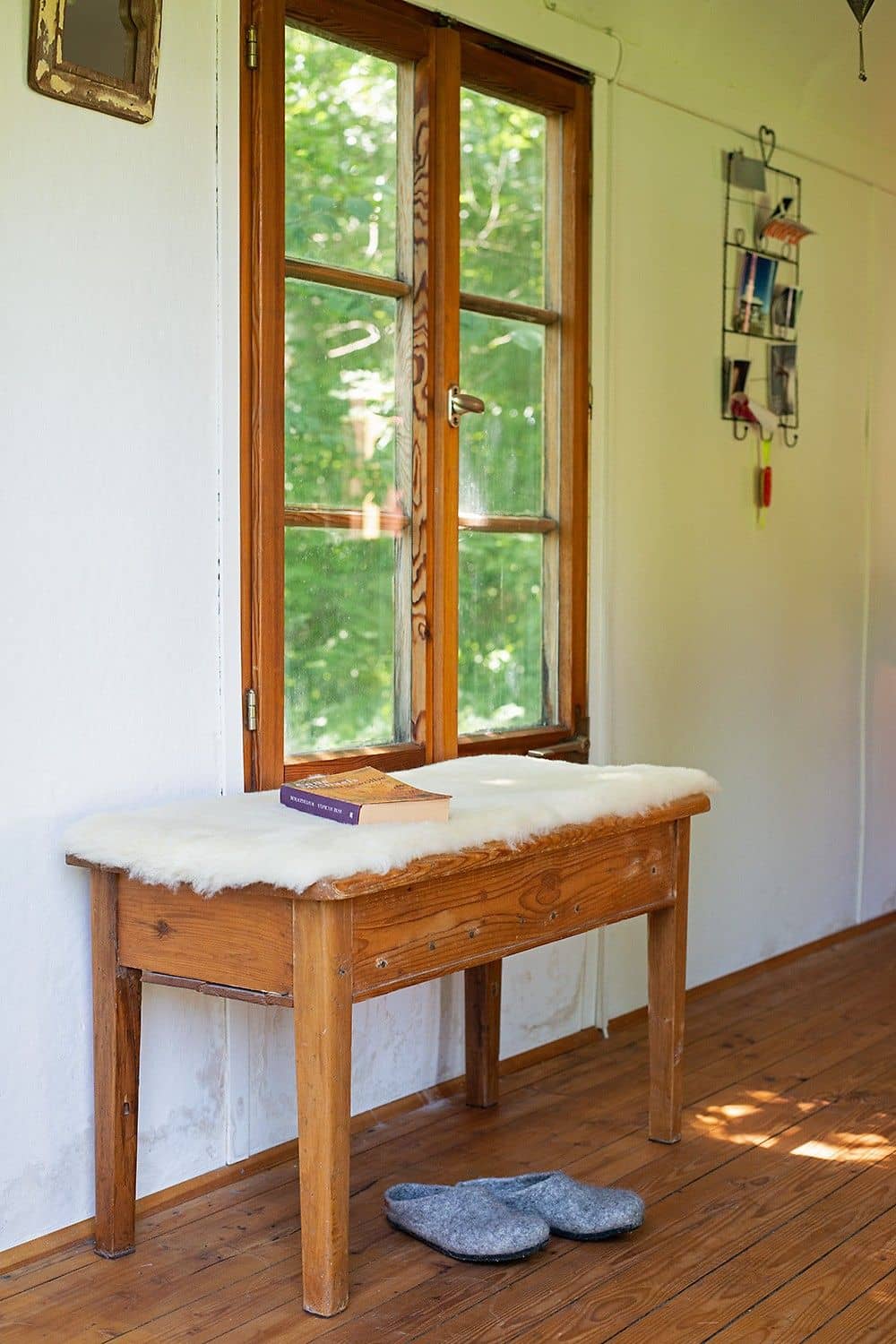 weiße relugan gegerbte Bankfellauflage aus einem Finkhof Fell