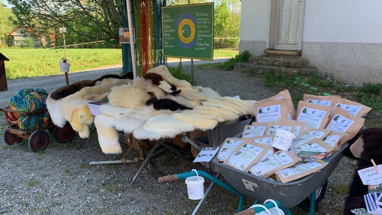 Finkhof Marktstand auf dem Blümlesmarkt in Wolfegg