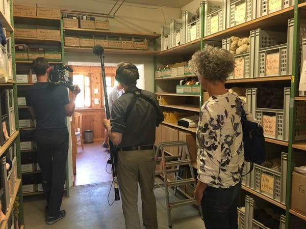 Dreharbeiten vom SWR für echtes Leben in Finkhof Versandlager