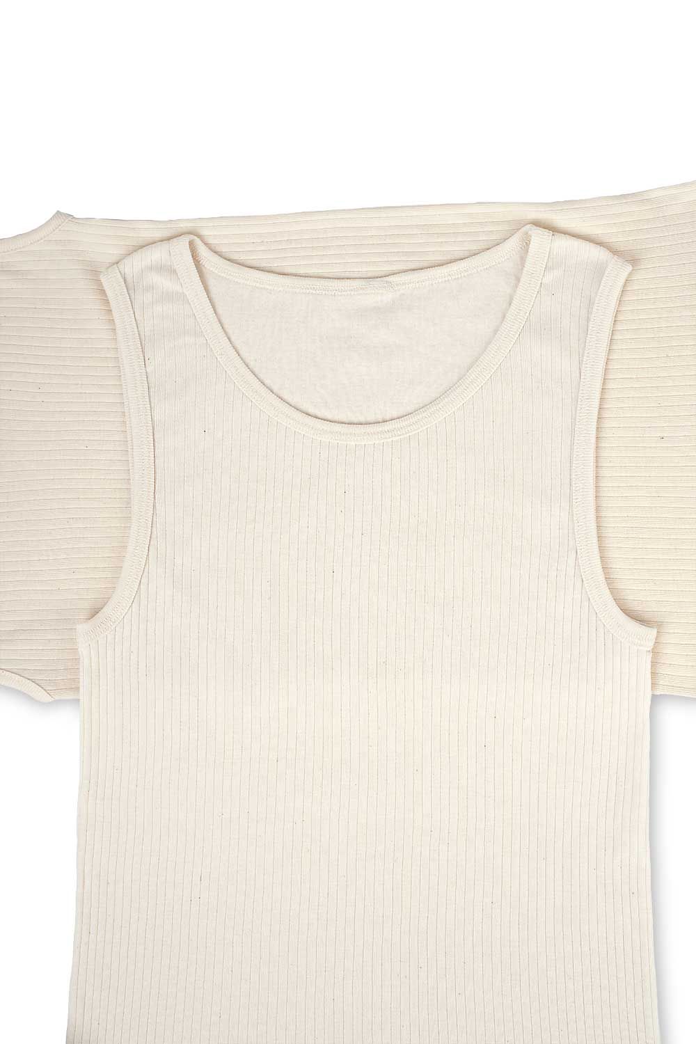 Herren Unterhemd in natur / beige aus bio Baumwolle (kbA), Detailaufnahme von Rippstoff