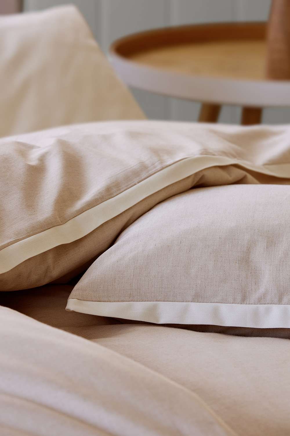 ungefärbte Bettwäsche aus bio Baumwolle (kbA) in Nahaufnahme