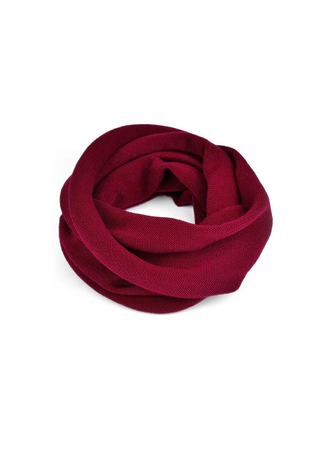 bordeauxroten Schlauchschal aus bio Wolle (kbT) vom Finkhof, Freisteller
