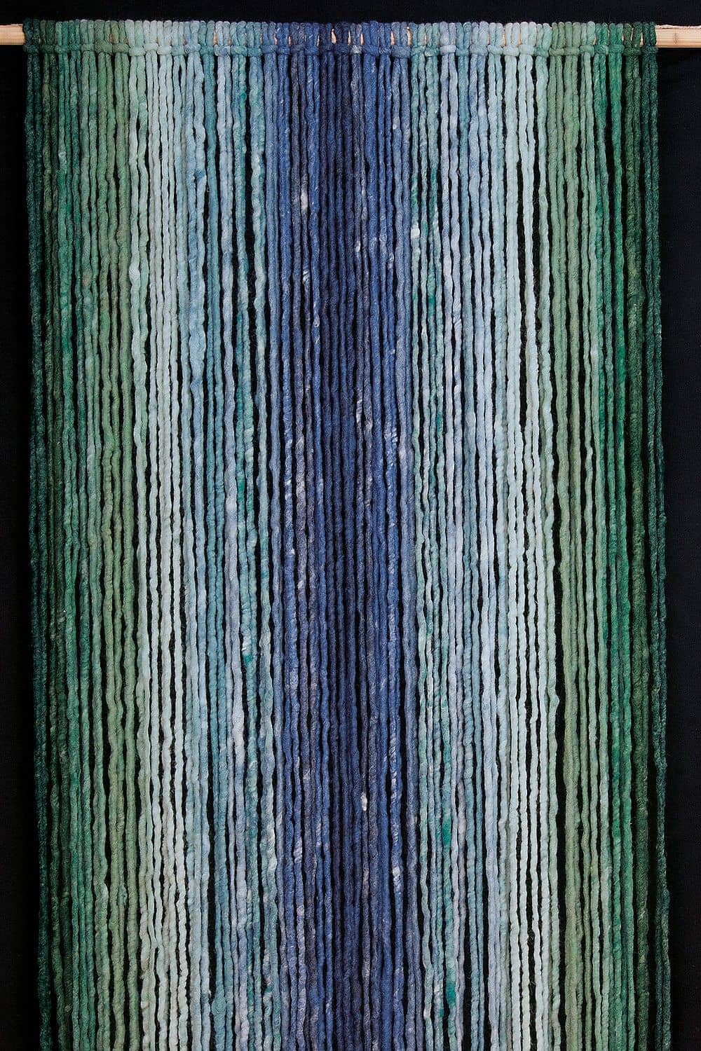 Türvorhang blau/grün Türvorhang aus blauen und grünen Filzschnüren vom Finkhof