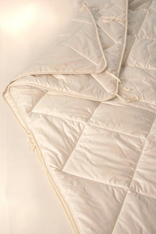 naturweiße Kombisteppdecke aus bio Wolle (kbT) und bio Baumwolle (kbA) mit 200x220cm vom Finkhof