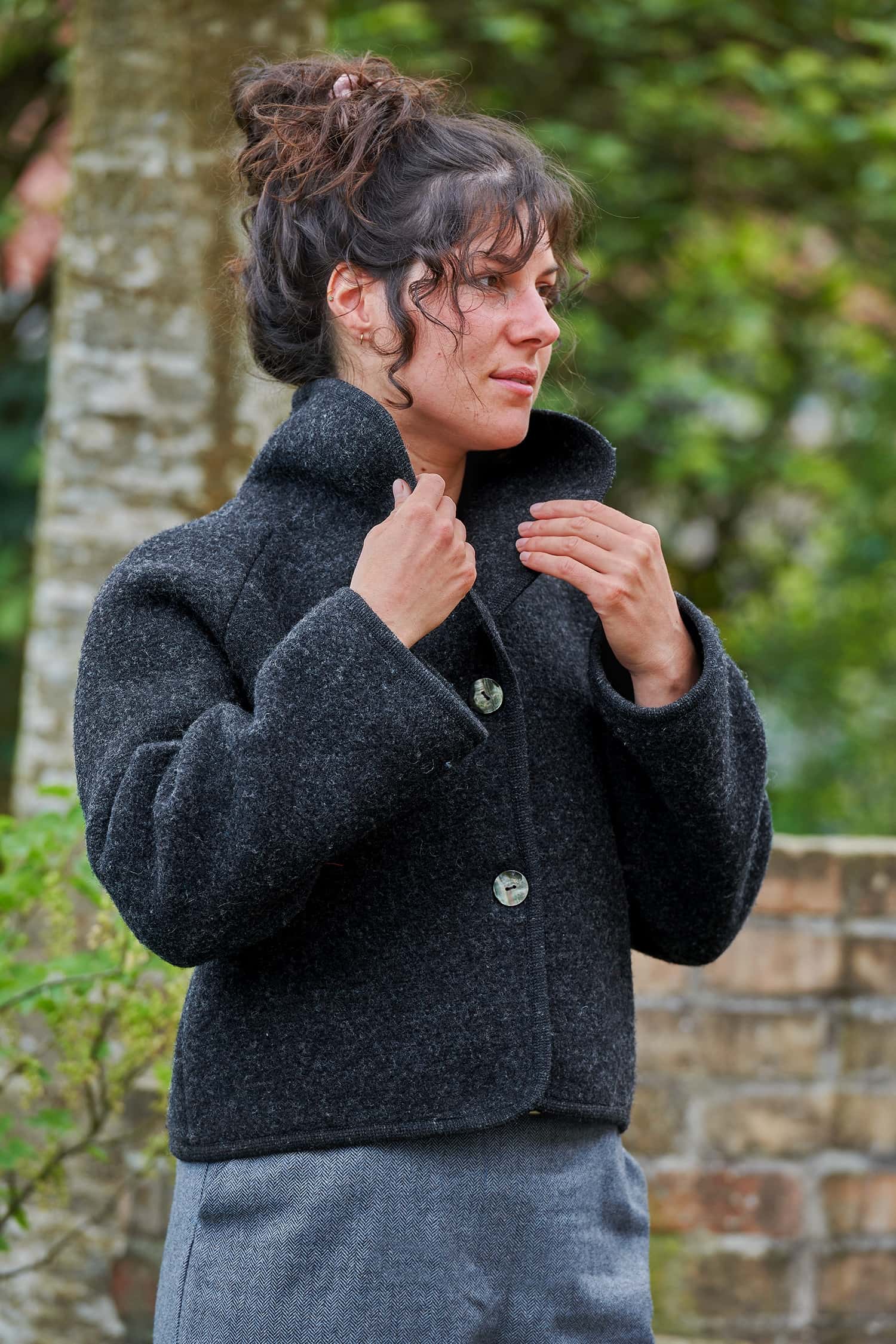 Damen-Kurzjacke aus Finkhof Strickwalk aus Bio-Schurwolle Damen-Kurzjacke aus Finkhof Strickwalk aus Bio-Schurwolle