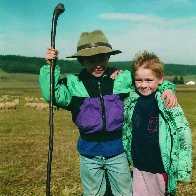 Finkhof Kinder mit Schäferstock