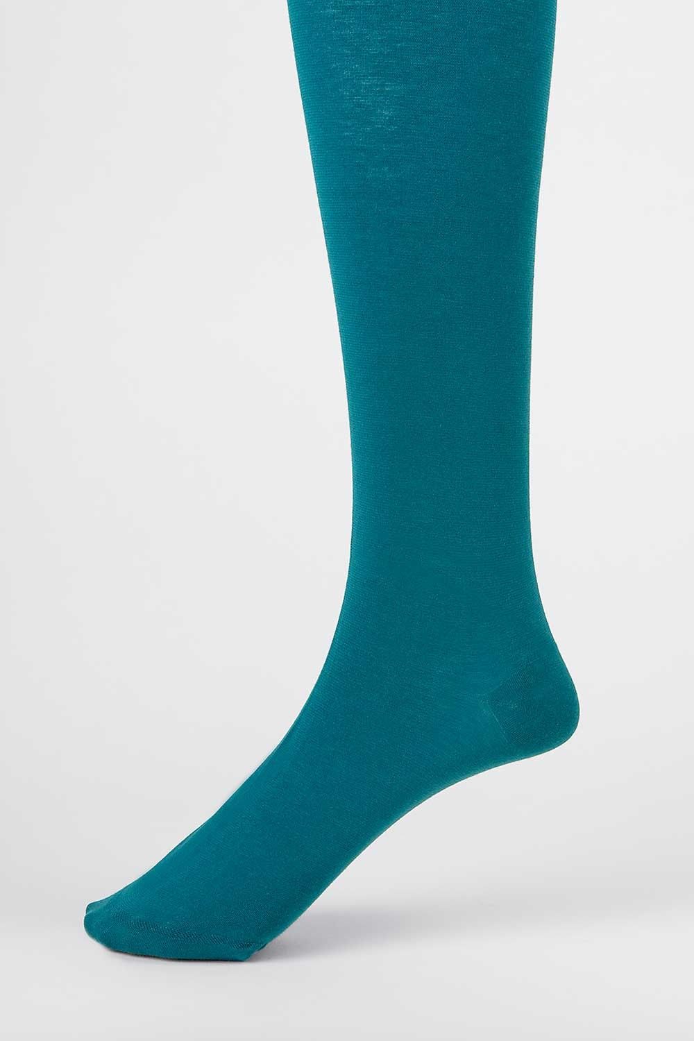 Fuß von türkiser Feinstrumpfhose aus bio Baumwolle (kbA) und Elasthan vom Finkhof