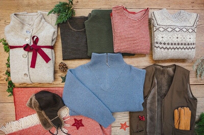 Finkhof große Wünsche: Wolldecke, Mantel, Jacke, Fellweste und Pullover aus Wolle als besondere Geschenke.