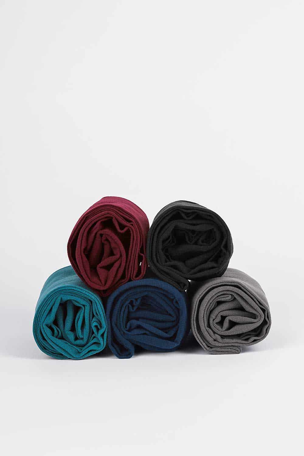 Feinstrumpfhose aufgerollte Finkhof Feinstrumpfhosen in allen Farben aus bio Baumwolle (kbA) und Seide aufgetürmt