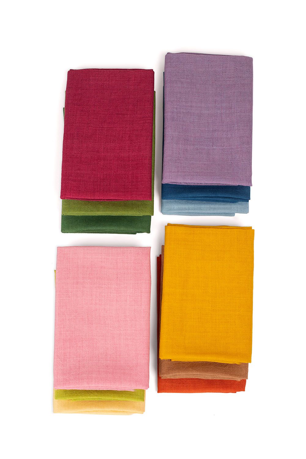 Pflanzengefärbtes Spieltuch pflanzengefärbte Spieltücher in verschiedenen Farbkombinationen aus bio Wolle (kbT) übereinander gelegt