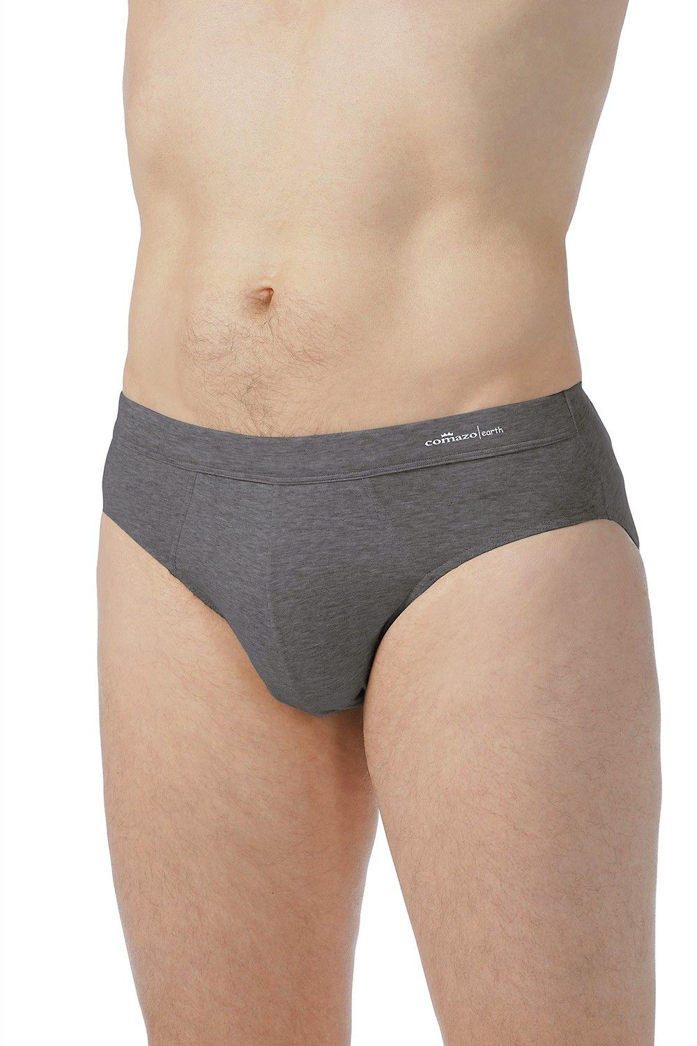 Frontansicht von Model mit anthrazitgrauem Slip aus bio Baumwolle (kbA) und Elasthan