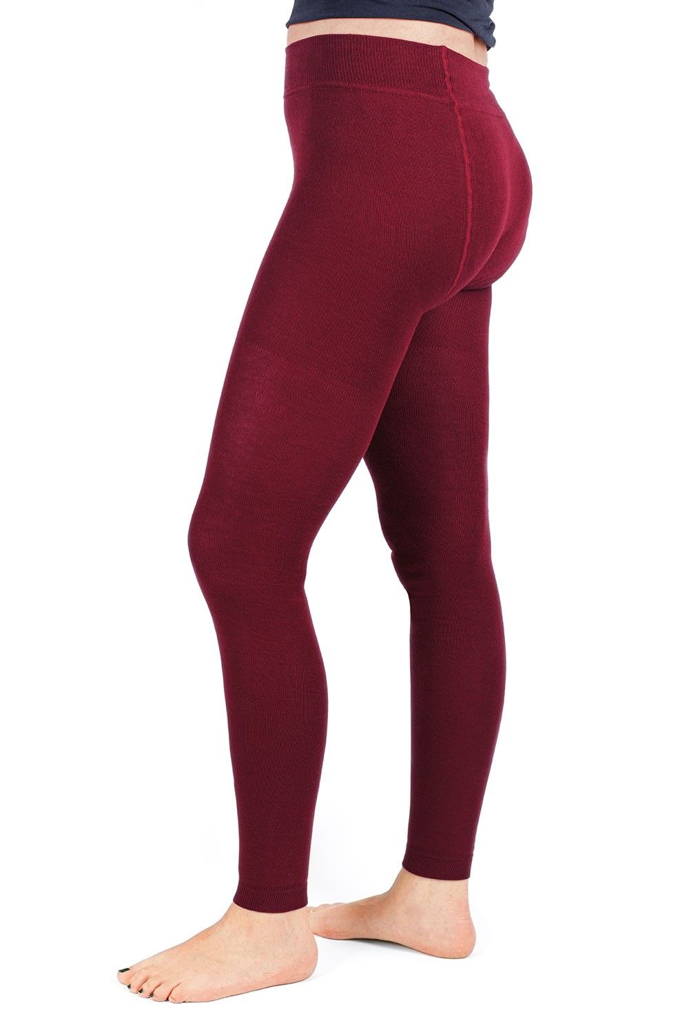 burgunderrote Baumwoll-Leggings aus bio Baumwolle (kbA) und Elasthan vom Finkhof, getragen von der Seite