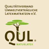 helles QUL Logo auf schwarzem Untergrund, Finkhof