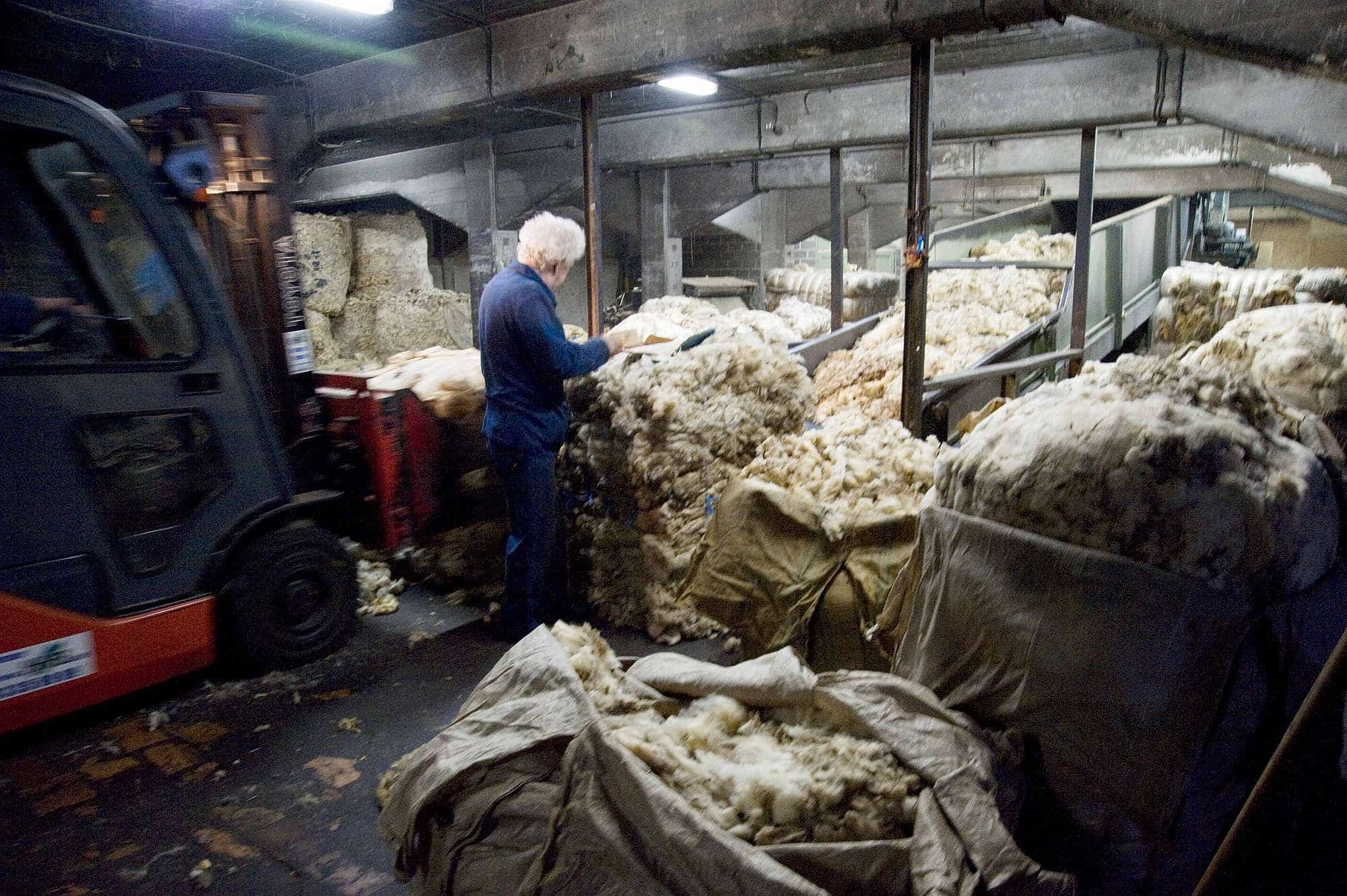 ueber-uns-unsere-wolle-waescherei-web-33 Finkhof Wolle in der Wäscherei