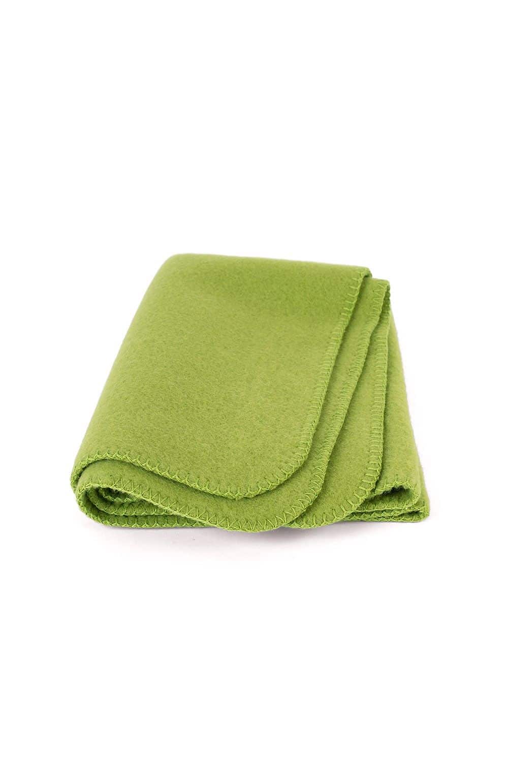 grüne Wolldecke für Kinder aus bio Wolle (kbT) vom Finkhof, Freisteller