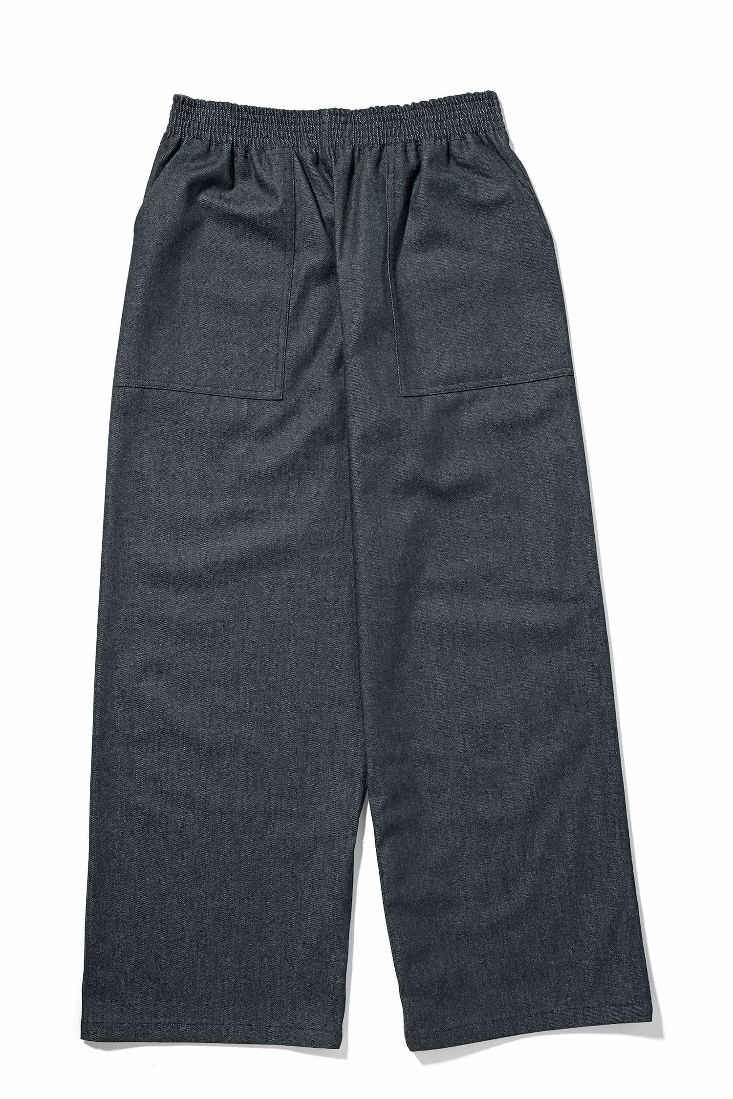 gerade geschnittene Stoffhose in jeansblau aus bio Baumwolle (kbA) vom Finkhof, Freisteller von vorne