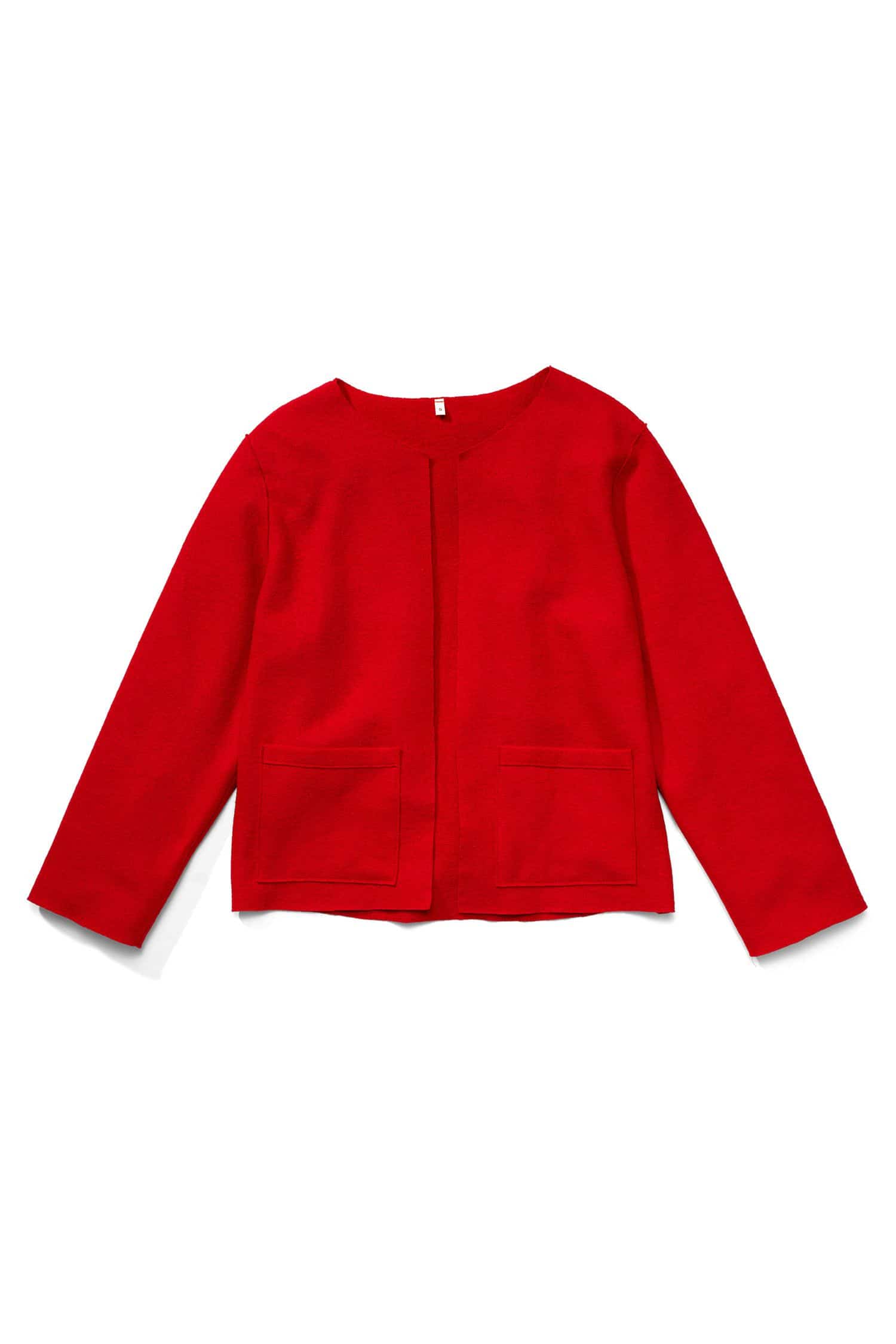 rote Feinstrick Kurzjacke aus bio Wolle (kbT)  vom Finkhof, Freisteller