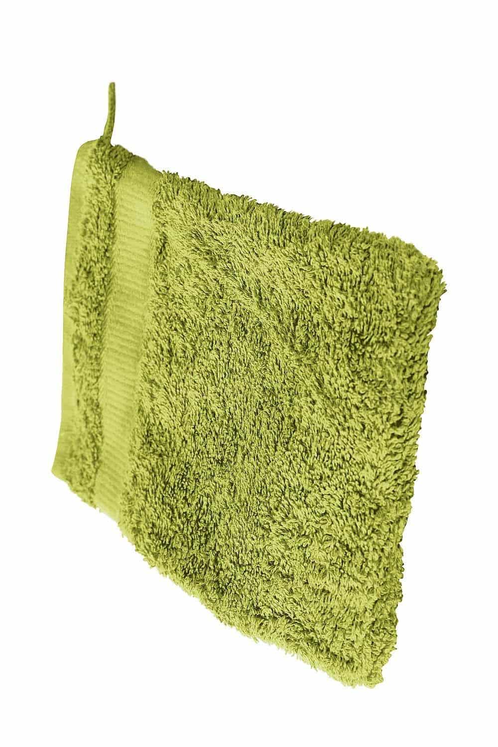 grüner Waschhandschuh aus bio Baumwolle (kbA), Freisteller