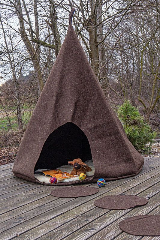 braunes Zelt aus Wollfilz vom Finkhof mit bio Wolle (kbT)