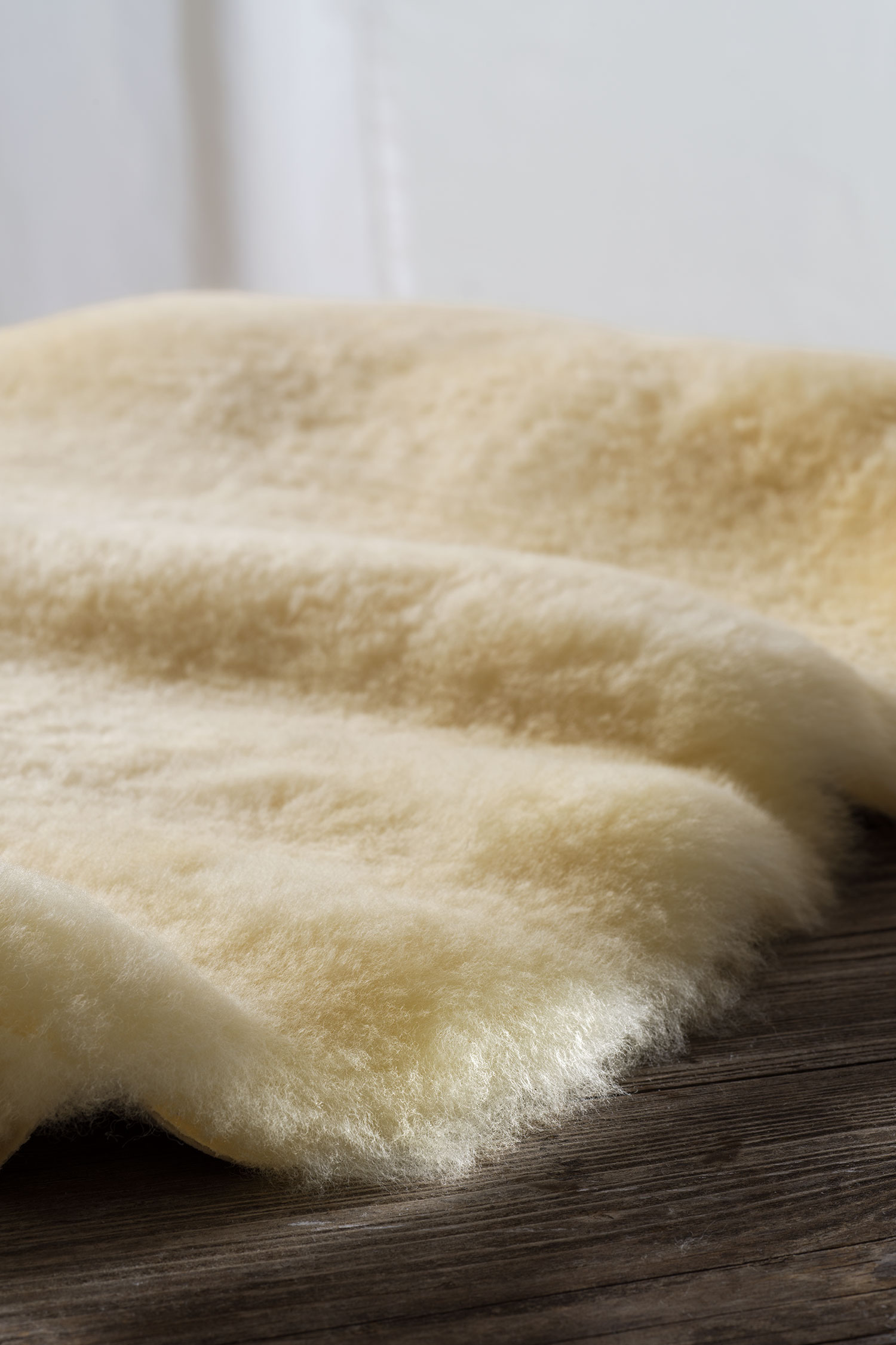 gelbliches relugan gegerbtes Schaffell vom Finkhof