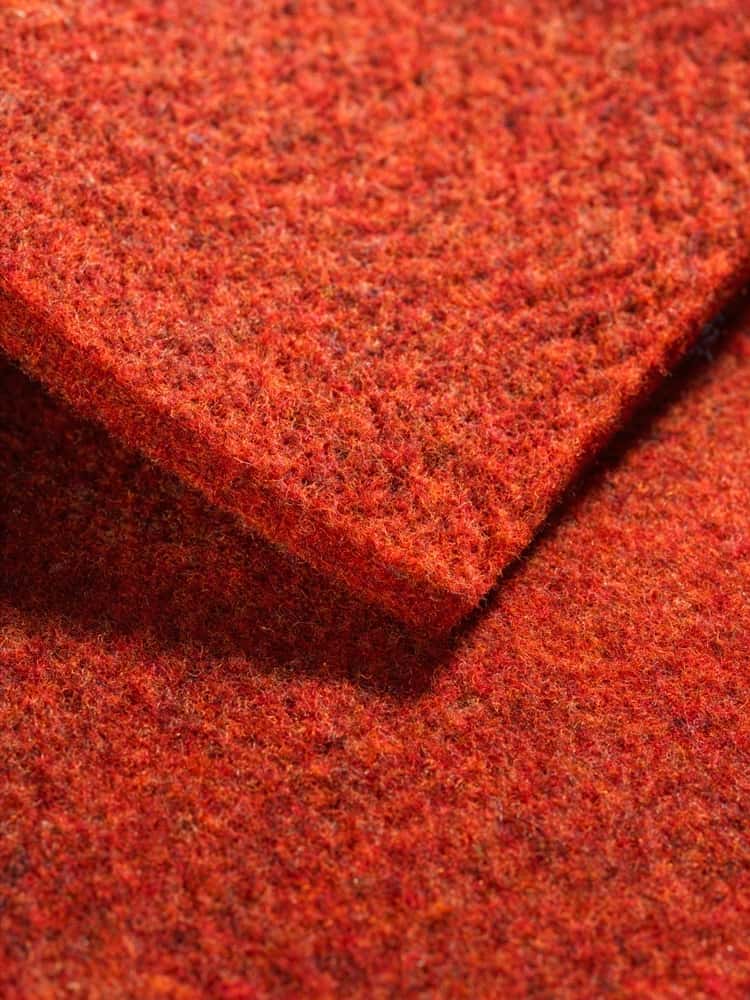 orange roter Finkhof-Nadelfilz aus Bio-Schurwolle (kbT)