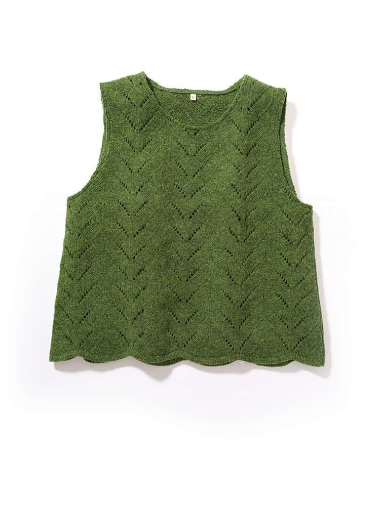 grüner Strickpullunder aus Bio-Wolle (kbT) mit Ajourmuster für Damen vom Finkhof, Freisteller