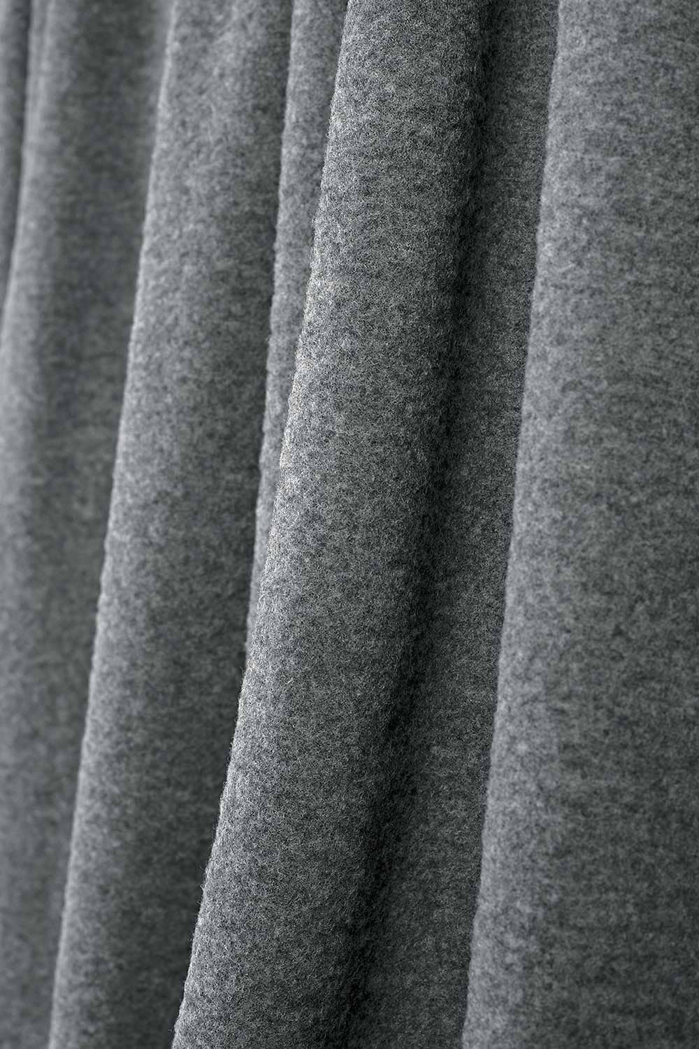 graue Wollfleece Stoffbahn aus bio Wolle (kbT)