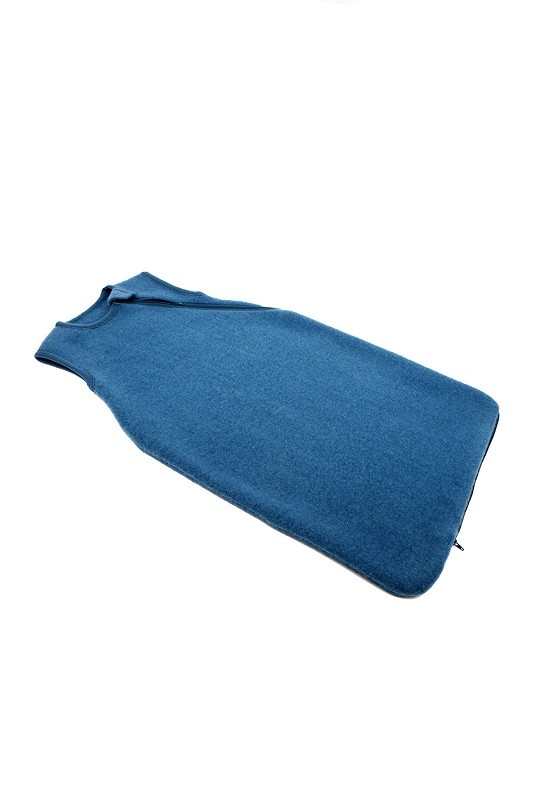 blauer Schlafsack aus Bio-Wollfleece mit Reißverschluss, Freisteller