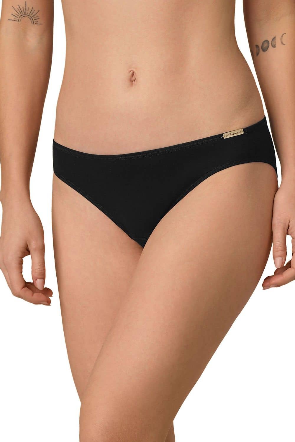 Frontansicht von Model mit marineblaumeliertem Slip aus bio Baumwolle (kbA) und Elasthan