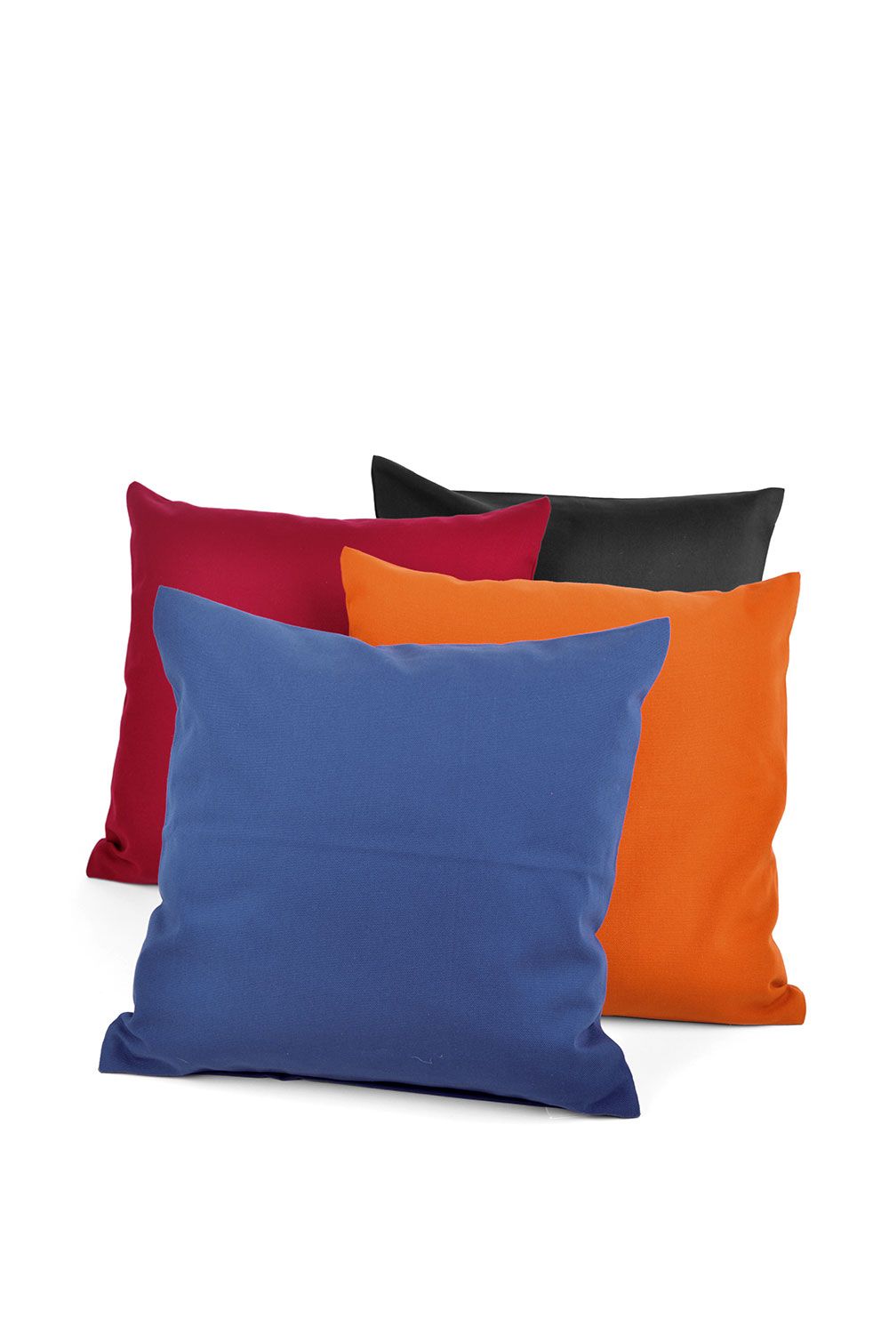 Maxikissenbezug 50 x 50 cm Finkhof Sofakissenbezug in blau, rot, orange und schwarz aus bio Baumwolle (kbA) voreinander drapiert