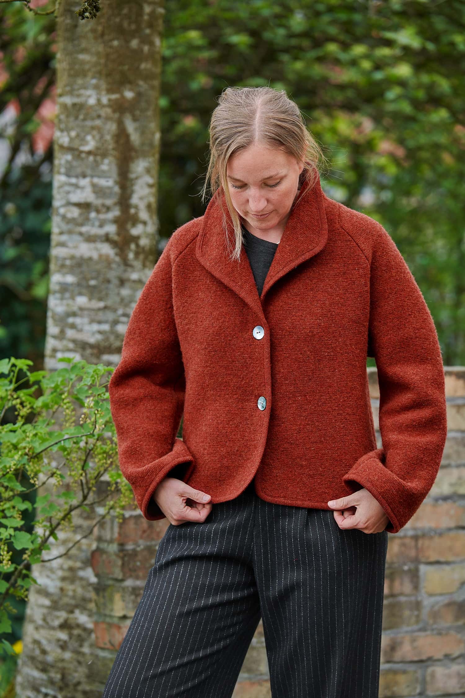 Damen-Kurzjacke aus Finkhof Strickwalk aus Bio-Schurwolle