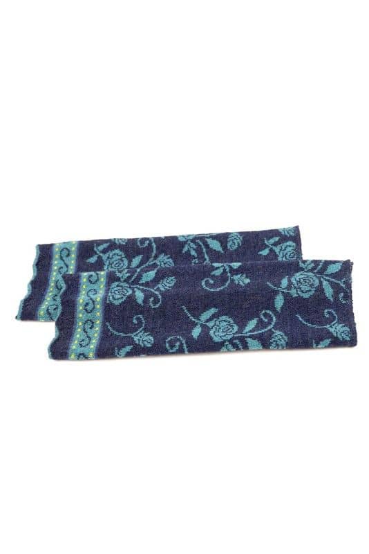 Beinstulpen Rose mit floralem Muster in Blautönen aus bio Wolle (kbT), Freisteller