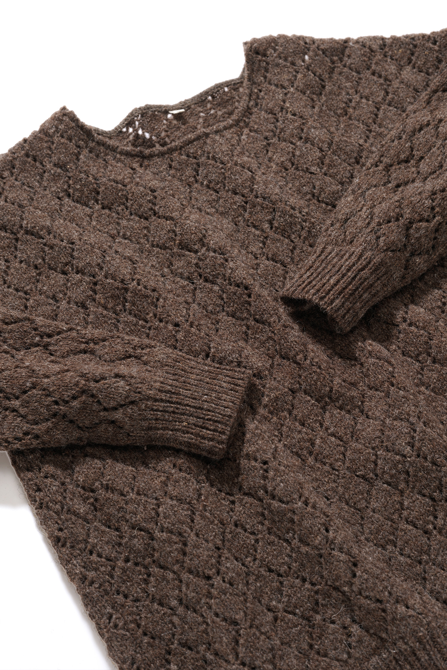 Finkhof-Ajour-Damen-Strickpullover ungefärbt aus reiner Bio-Schurwolle brauner ungefärbter Strickpullover für Damen mit Ajourmuster aus Bio-Wolle vom Finkhof, Freisteller
