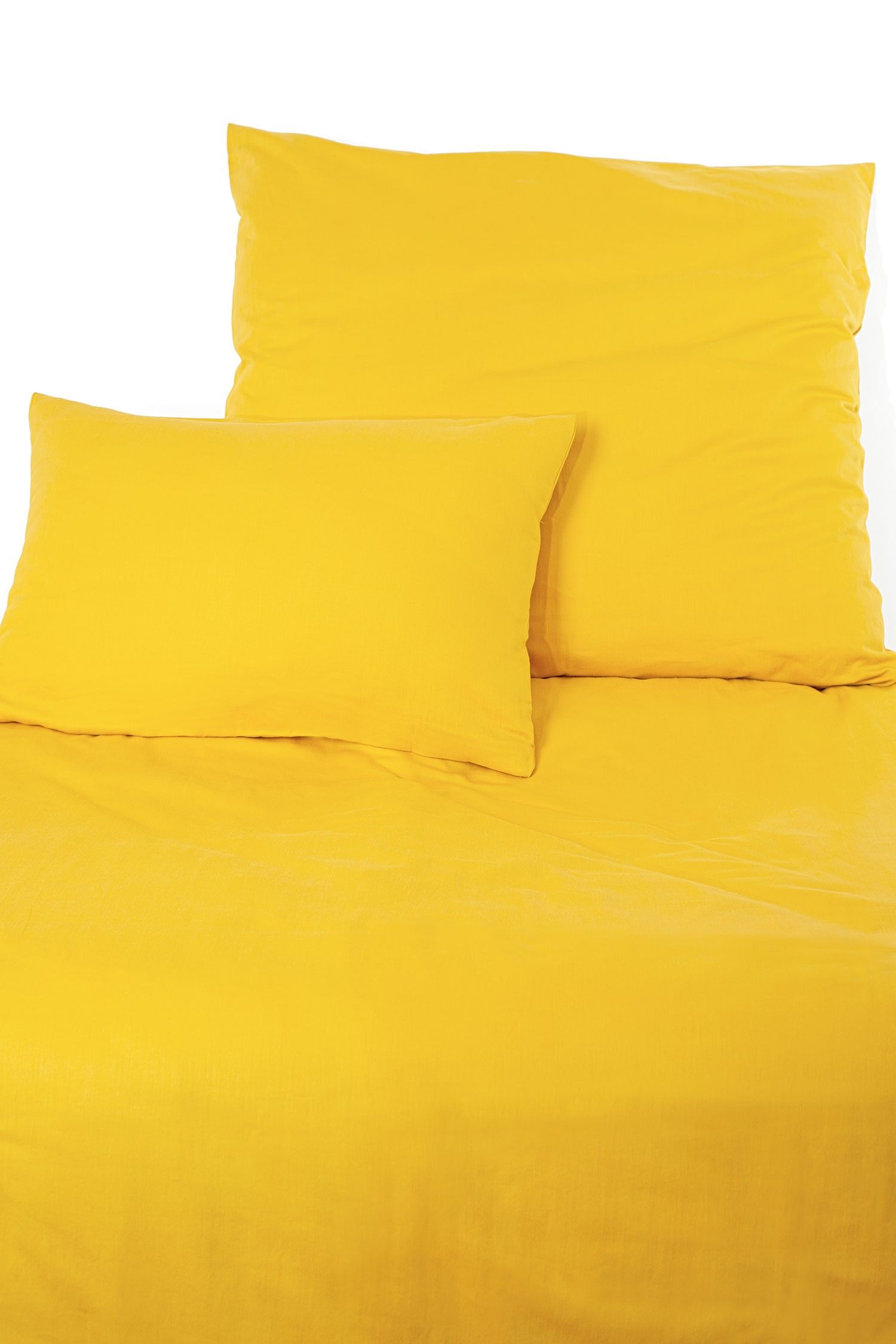 gelbe Satinbettwäsche aus bio Baumwolle (kbA) mit Bettdecke und Kissen