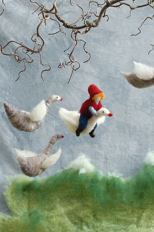 Bastelpackung Nils Holgersson Nils Holgersson und seine Gänse aus Finkhof Bastelpackung mit bio Wolle (kbT) selbst gemacht