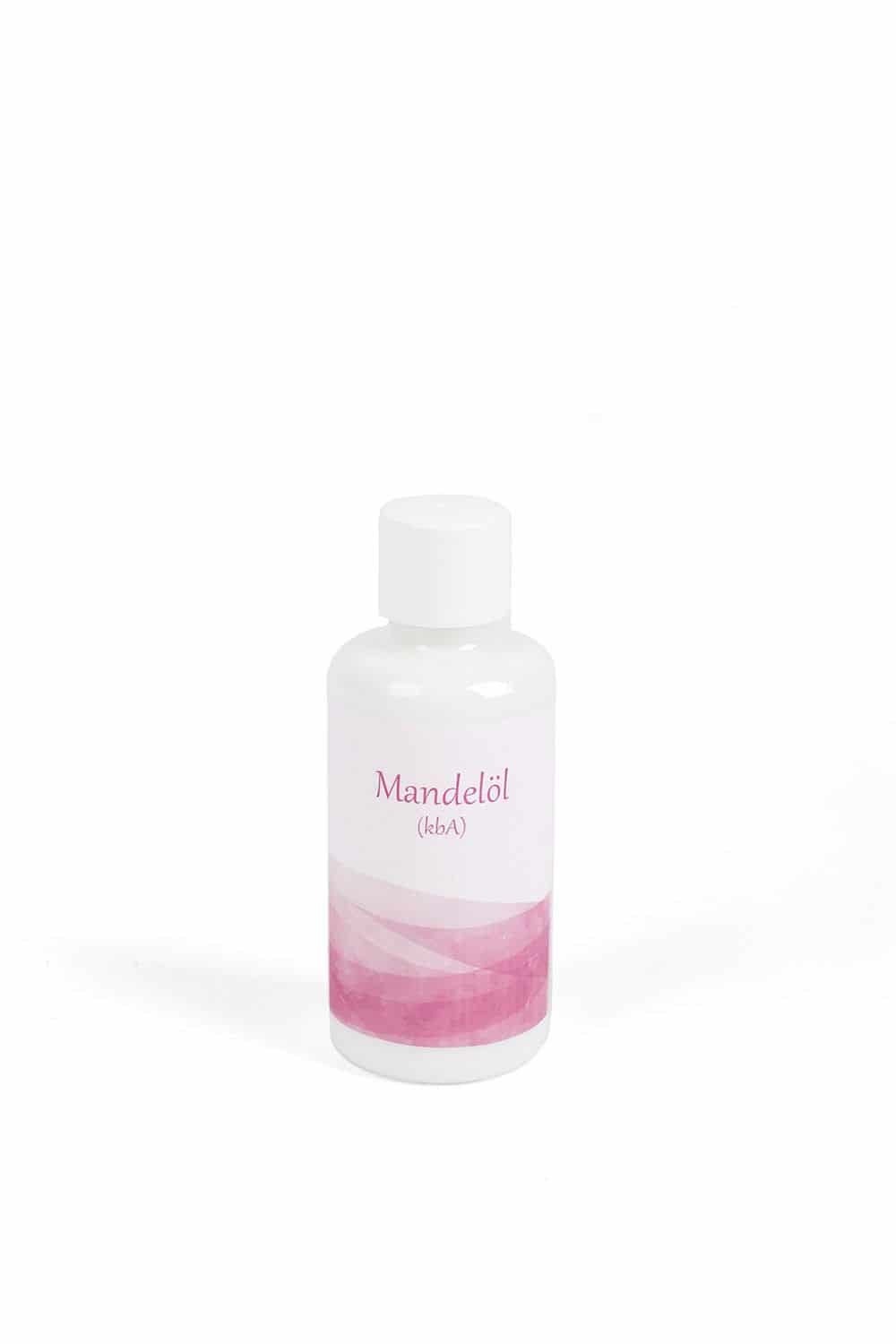 Finkhof Mandelöl 100 ml in Glasflasche – Bio-Mandelöl, Freisteller auf Weiß