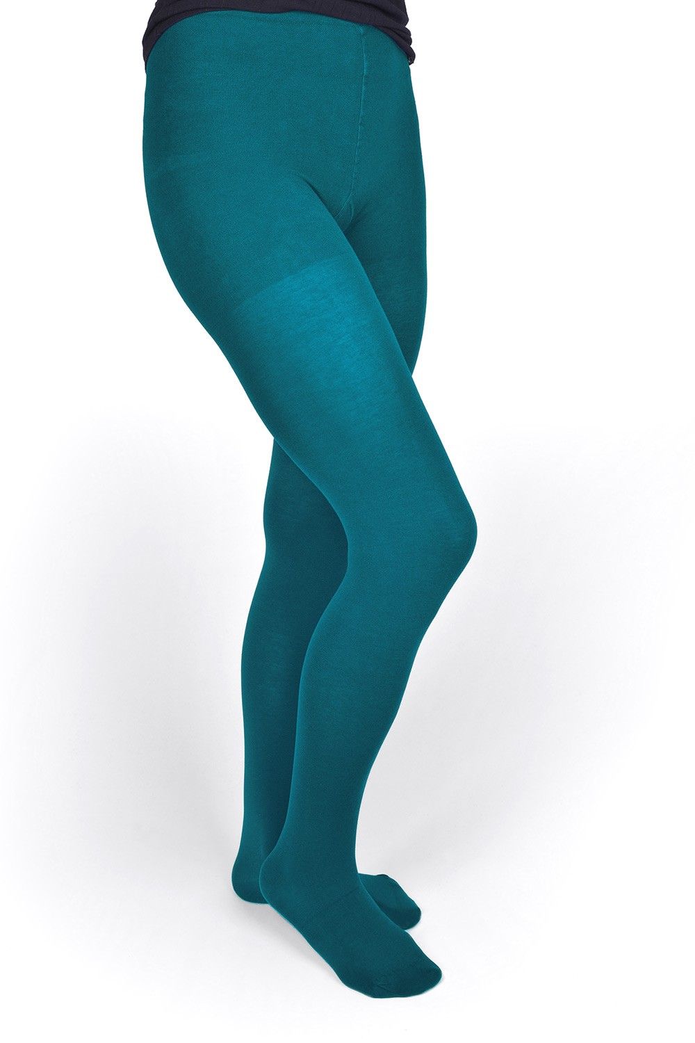 petrolblaue Feinstrumpfhose aus bio Baumwolle (kbA) und Elasthan vom Finkhof, getragen von vorne