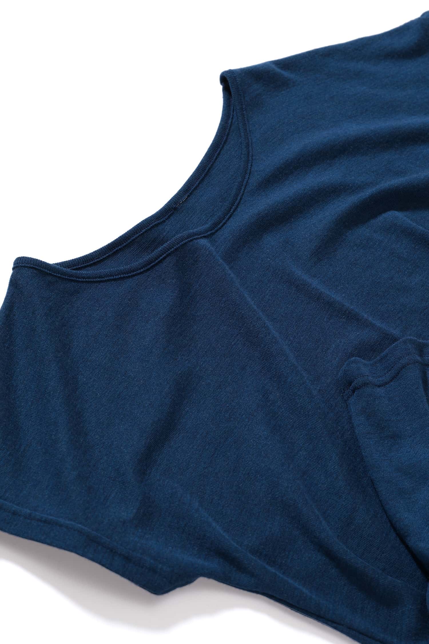 Damen-Oversize Shirt aus Wolle-Seide mit Bio-Fasern Kragen des marineblauen oversized Shirt für Damen aus Bio-Schurwolle und Seide