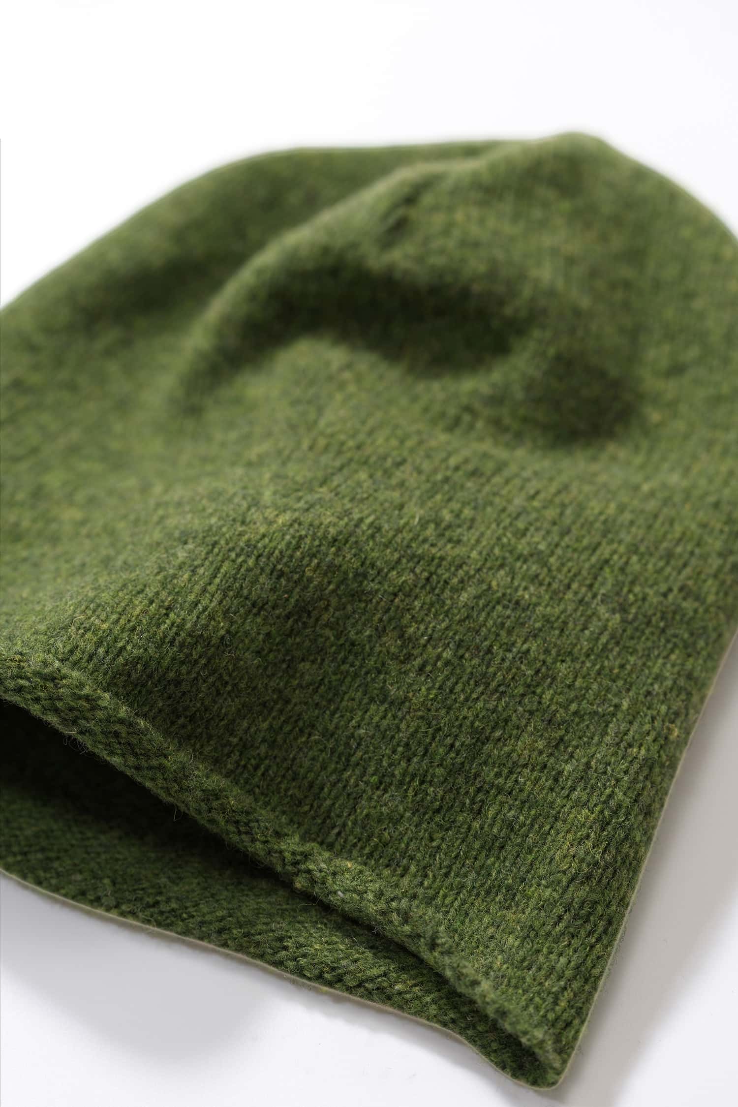 Strickmütze mit Rollrand aus Bio-Wolle grün