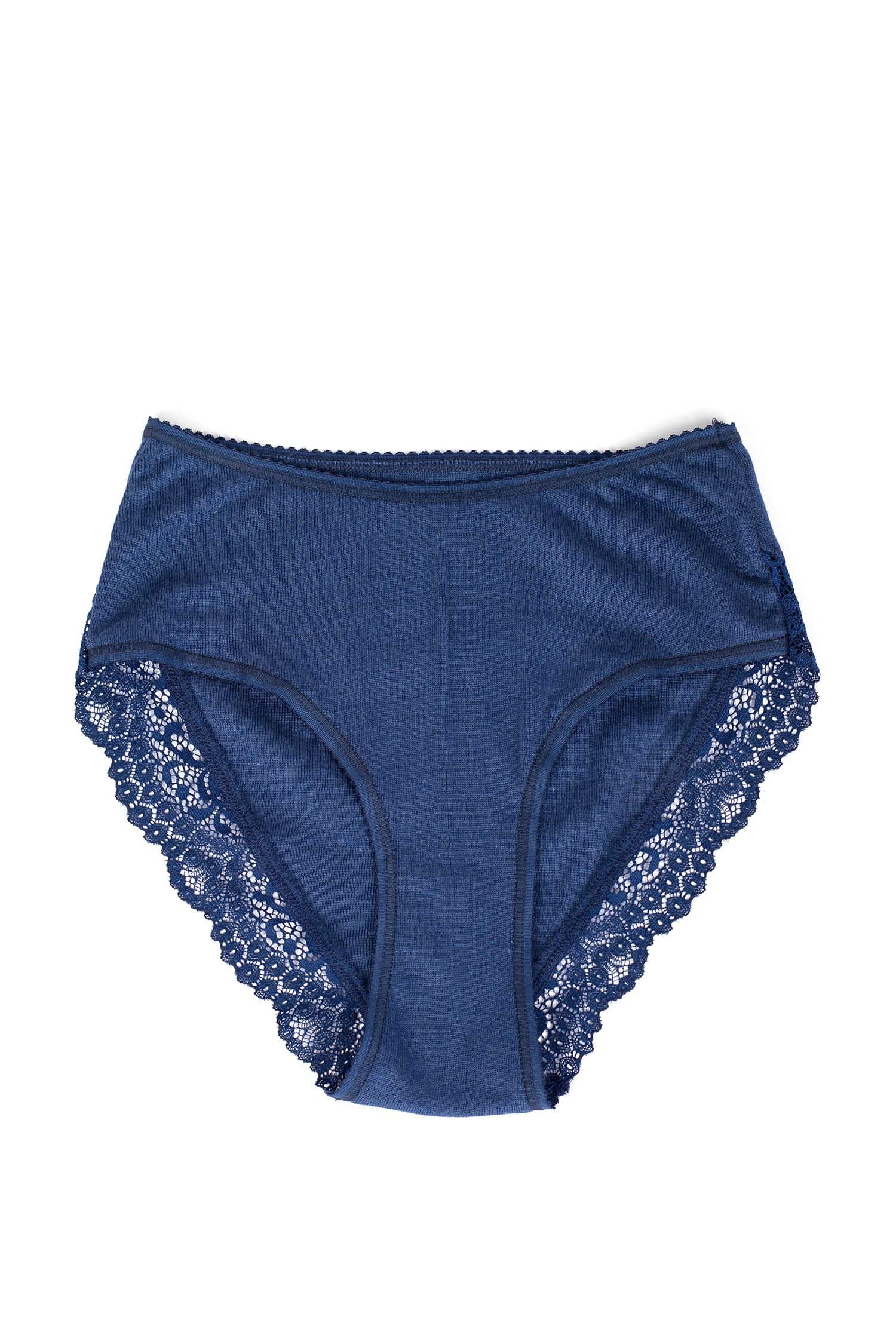 marineblauer Spitzenslip aus bio Wolle (kbT) und Seide, Freisteller