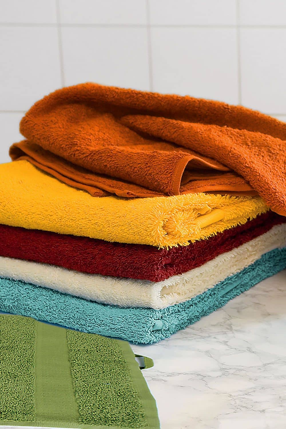 Handtuch 50 x 100 cm Handtücher mit 50x70cm in verschiedenen Farben aus bio Baumwolle (kbA) gestapelt