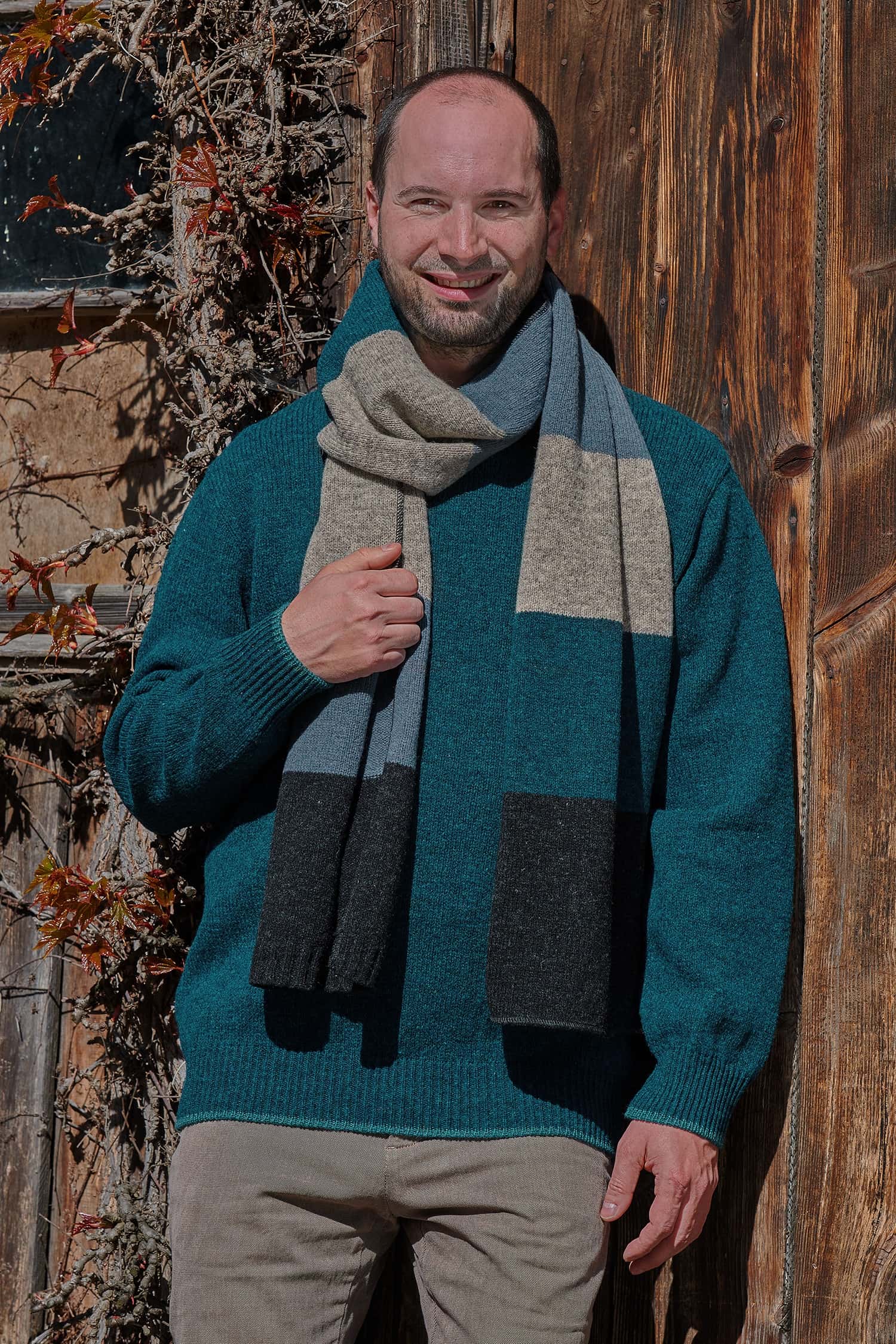Strickschal gestreift aus Bio-Wolle blau/grau