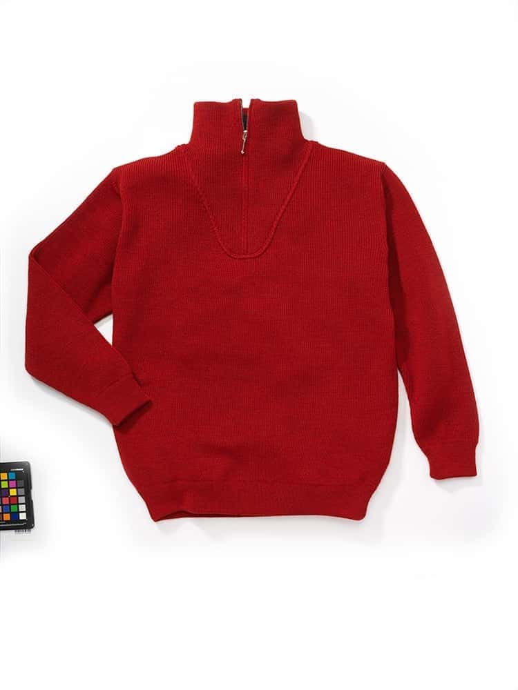 roter Troyer aus bio Wolle (kbT) vom Finkhof, Freisteller