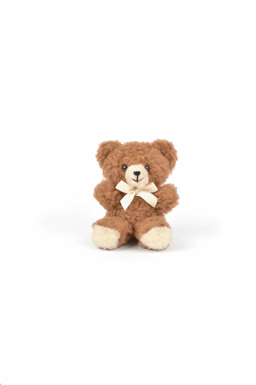 großer brauner Wollbär, Freisteller