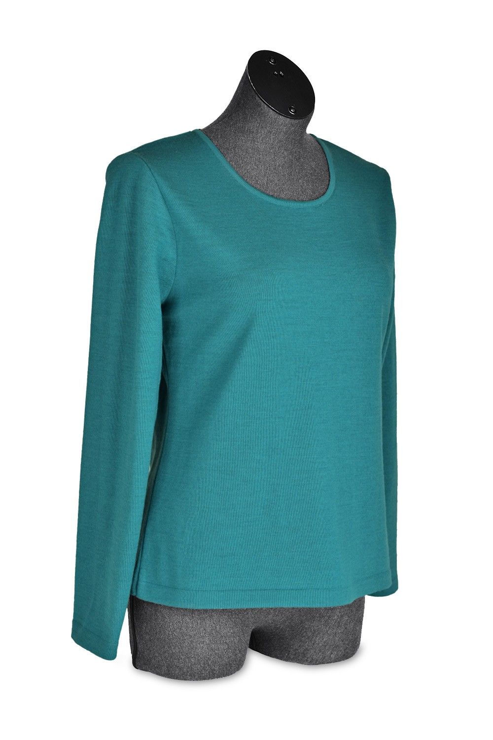 petrolblaues Wollshirt aus bio Wolle (kbT) an einer Schneiderpuppe