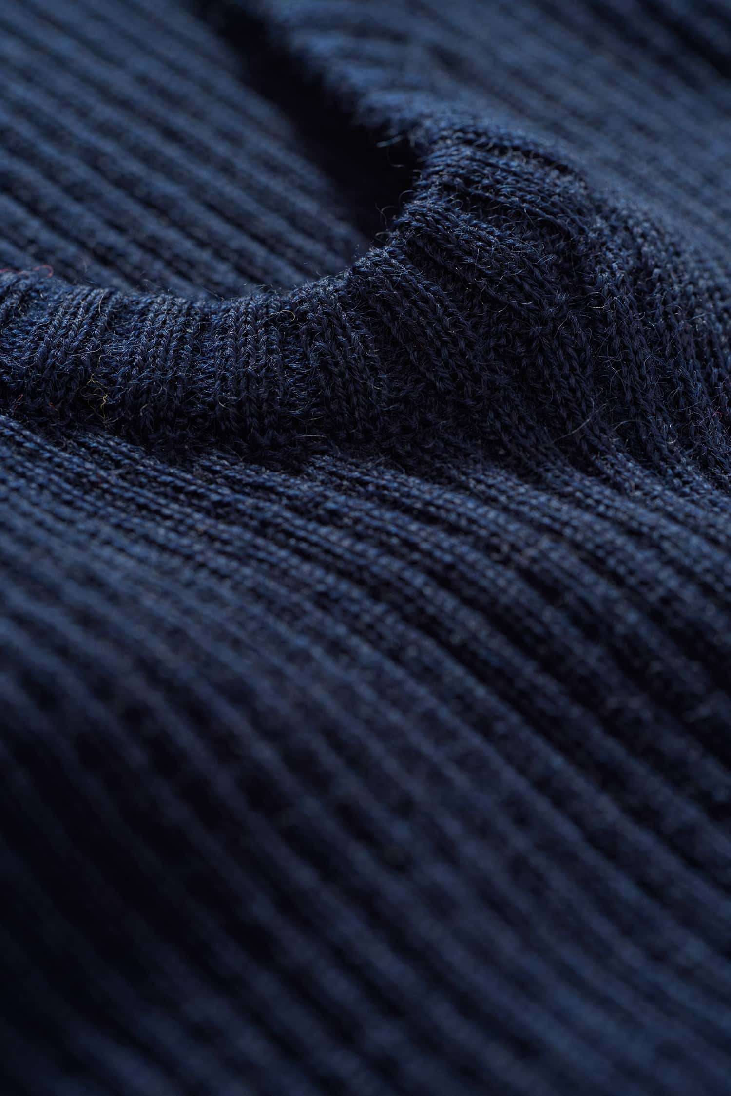 V-Shirt Rippe aus reiner Bio-Schurwolle V-Shirt Rippe aus reiner Bio-Schurwolle