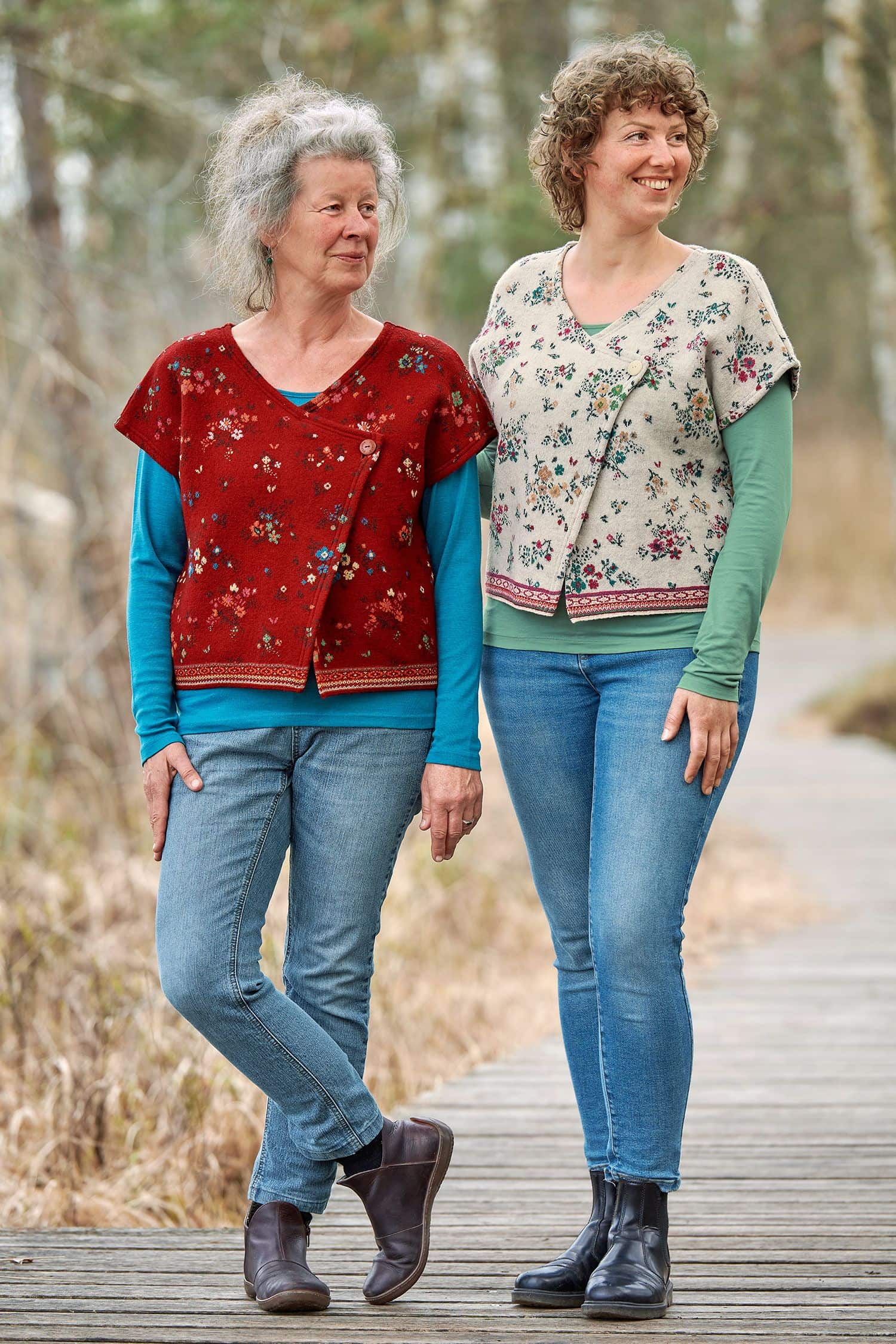 Walk-Kurzweste Nelia Frauen tragen kurze Walkwesten mit Blumenmuster aus bio Merinowolle (kbT) und Baumwolle (kbA)
