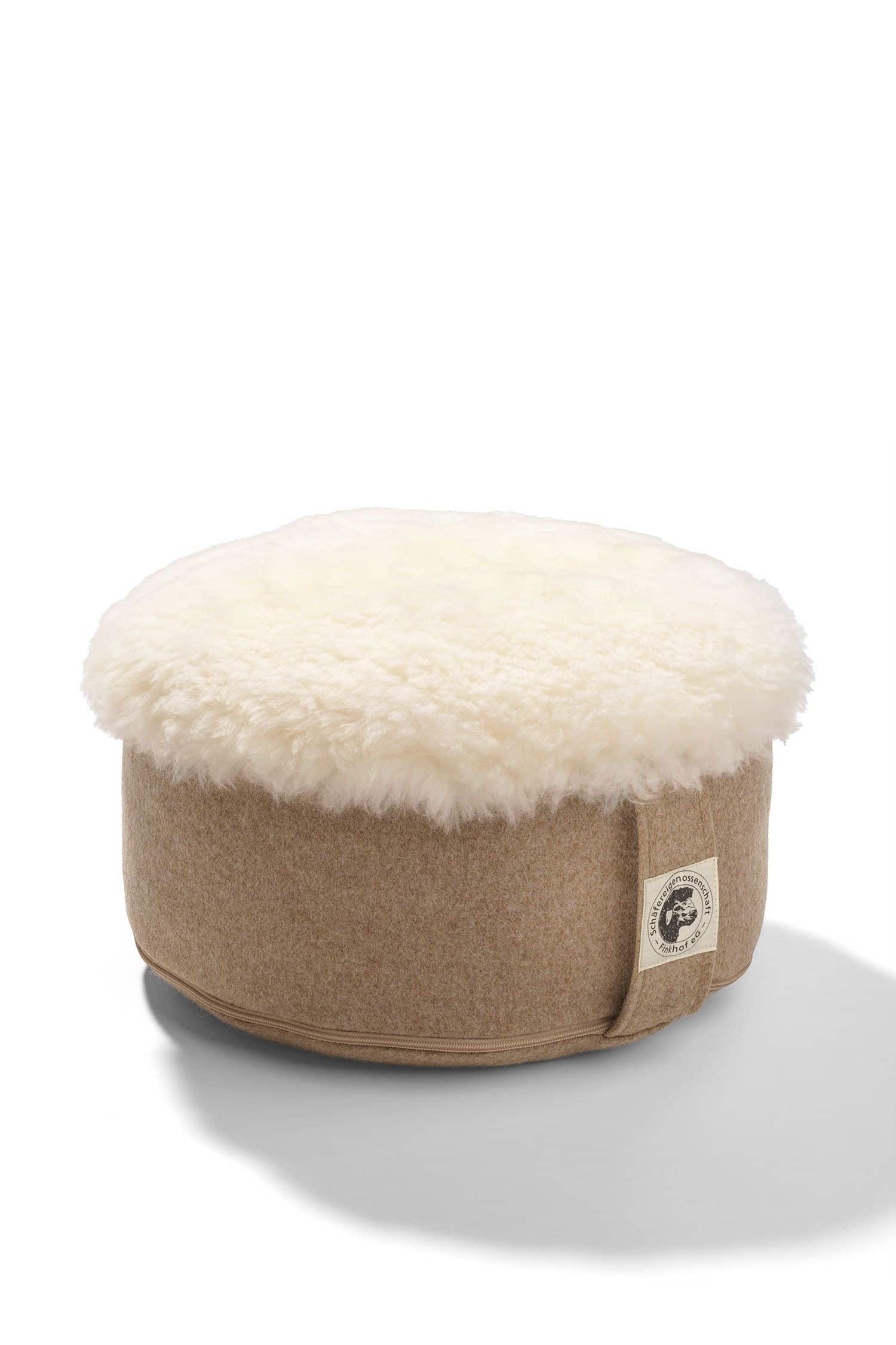 Meditationskissen mit Schaffell sand beiges Meditationskissen aus bio Wolle (kbT) und Schaffell vom Finkhof, Freisteller